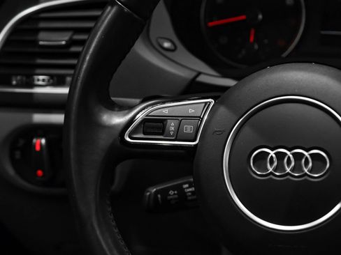 Used 2018 Audi Q3 2.0T Premium Plus w/ Premium Plus Package AWD/4WD image 17