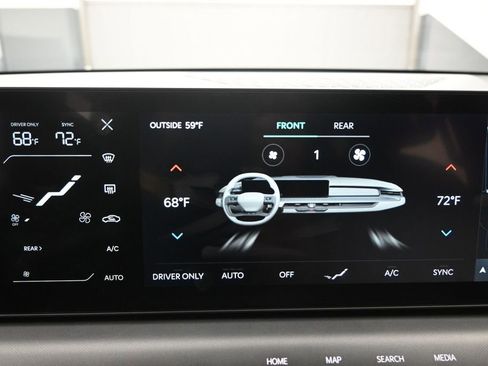 Used 2024 Kia EV9 Light RWD image 16