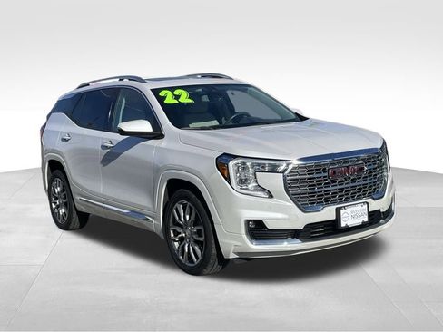 Used 2022 GMC Terrain Denali w/ Denali Premium Package image 3