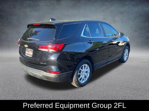 Used 2022 Chevrolet Equinox LT w/ Driver Convenience Package image 6