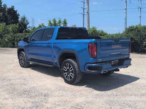 Used 2023 GMC Sierra 1500 AT4 w/ AT4 Premium Package AWD/4WD image 3