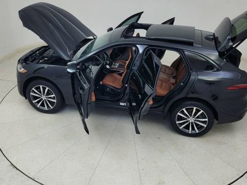 Used 2025 Jaguar F-PACE R-Dynamic S image 86