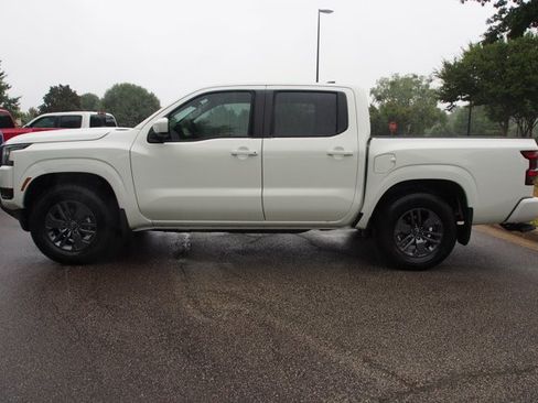 Used 2026 Nissan Frontier SV RWD image 4