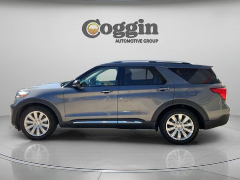 Used 2024 Ford Explorer Limited w/ Limited Technology Package RWD image 2