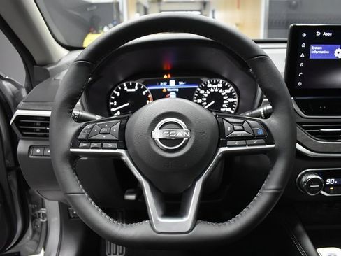 New 2025 Nissan Altima 2.5 SL image 28