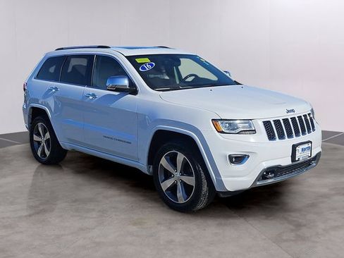 Used 2016 Jeep Grand Cherokee Overland image 3
