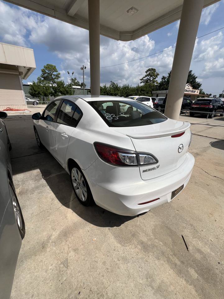 Used 2011 MAZDA MAZDA3 s Sport FWD image 3
