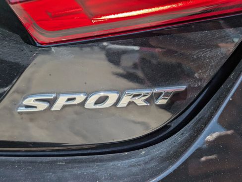Used 2018 Honda Accord Sport image 7
