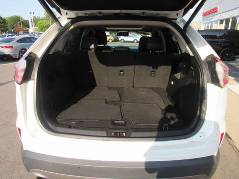Used 2021 Ford Edge Titanium w/ Equipment Group 301A FWD image 7
