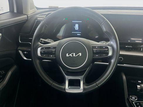 Used 2025 Kia Sportage EX FWD image 18