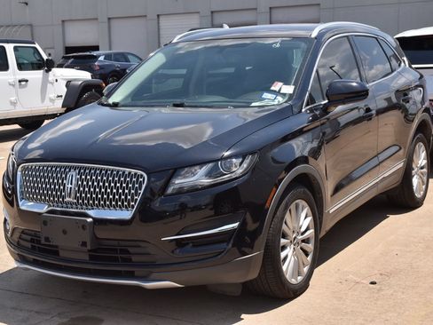 Used 2019 Lincoln MKC Premiere FWD image 2