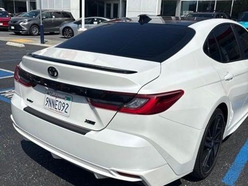 Used 2025 Toyota Camry XSE FWD image 3