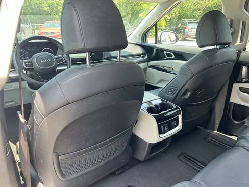 Used 2024 Kia Carnival SX Prestige FWD image 40