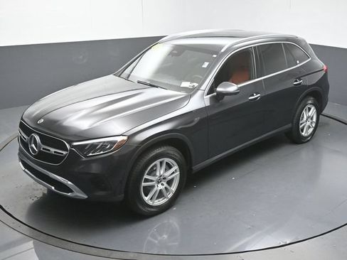 Used 2025 Mercedes-Benz GLC 300 image 44
