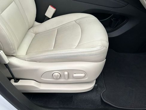 Used 2023 Buick Enclave Essence w/ Experience Buick Package FWD image 46