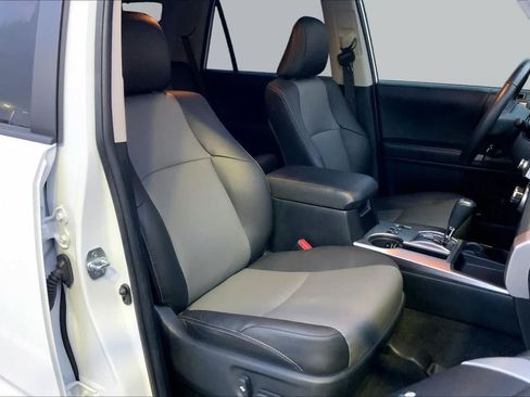 Used 2024 Toyota 4Runner SR5 Premium w/ Moonroof Package RWD image 8
