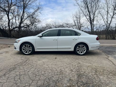 Used 2017 Volkswagen Passat 1.8T SE image 4