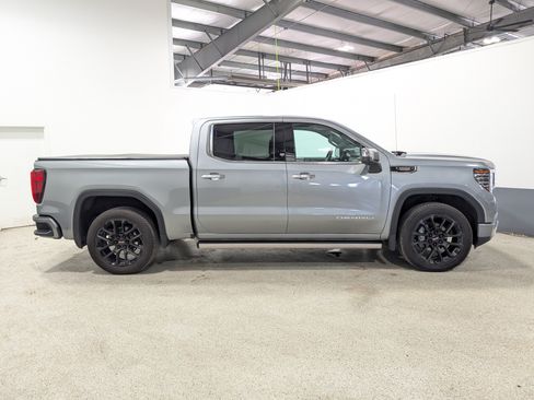 Used 2024 GMC Sierra 1500 Denali w/ Denali Reserve Package AWD/4WD image 2