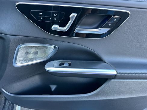 New 2025 Mercedes-Benz C 300 4MATIC Sedan image 18