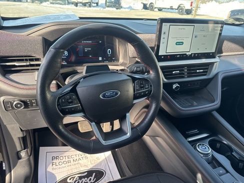 Used 2025 Ford Explorer ST-Line w/ Premium Package image 26
