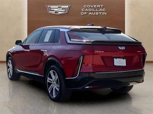 Certified 2024 Cadillac Lyriq Tech w/ Driver Assist Package image 3