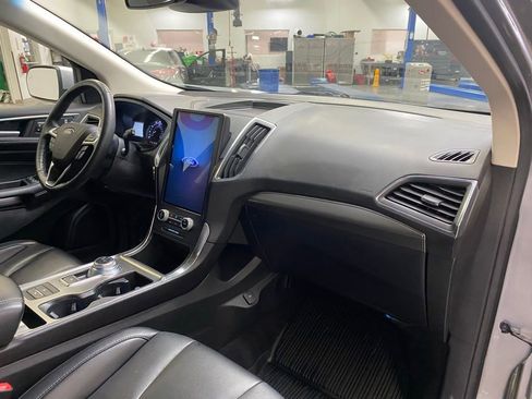 Used 2022 Ford Edge Titanium w/ Cargo Accessory Package AWD/4WD image 17