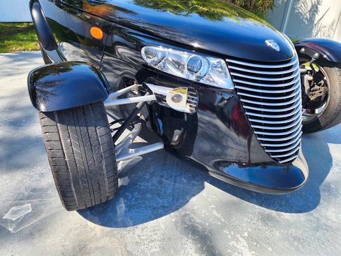 Used 2000 Plymouth Prowler image 18