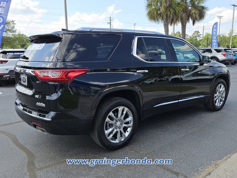 Used 2021 Chevrolet Traverse High Country AWD/4WD image 5