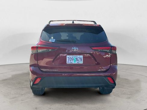 Used 2023 Toyota Highlander LE AWD/4WD image 6