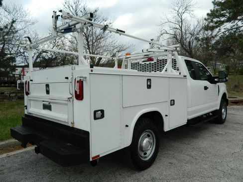 Used 2020 Ford F250 XL w/ Power Equipment Group AWD/4WD image 8