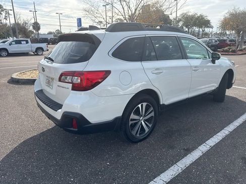 Used 2018 Subaru Outback 2.5i Limited image 4