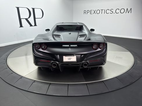 Used 2021 Ferrari F8 Tributo RWD image 16