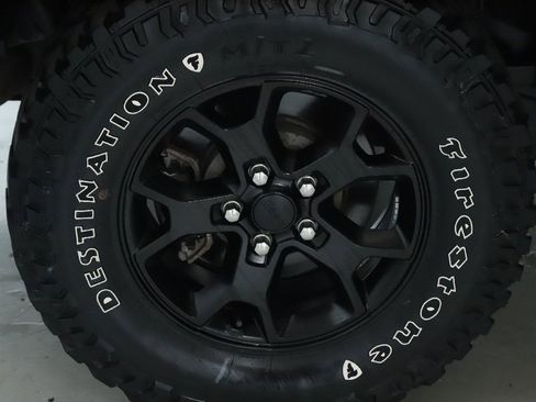 Used 2022 Jeep Wrangler Willys image 12