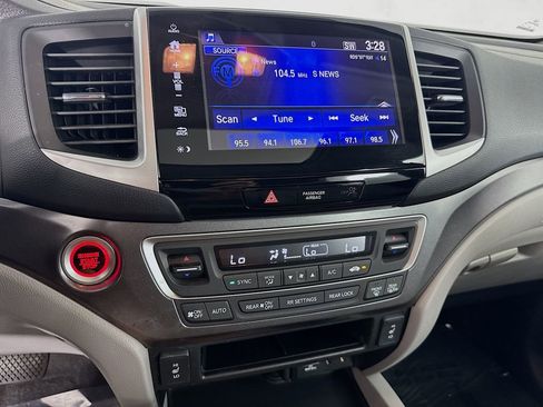 Used 2018 Honda Pilot EX-L image 18