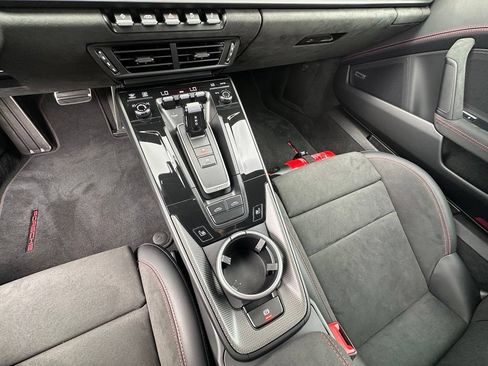 Certified 2026 Porsche 911 Targa 4 GTS AWD/4WD image 37