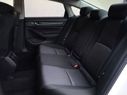 Used 2019 Honda Accord EX image 22