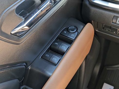 Used 2025 GMC Canyon AT4 w/ AT4 Premium Package AWD/4WD image 20