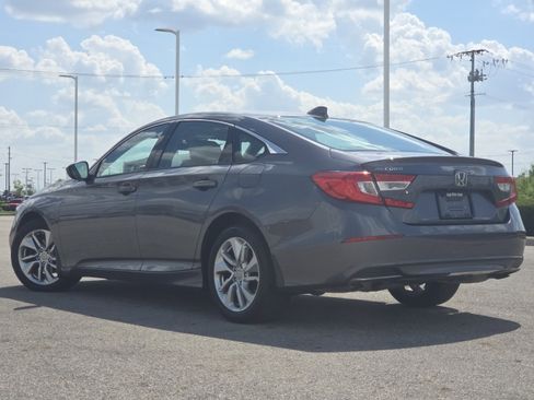 Used 2018 Honda Accord LX image 15