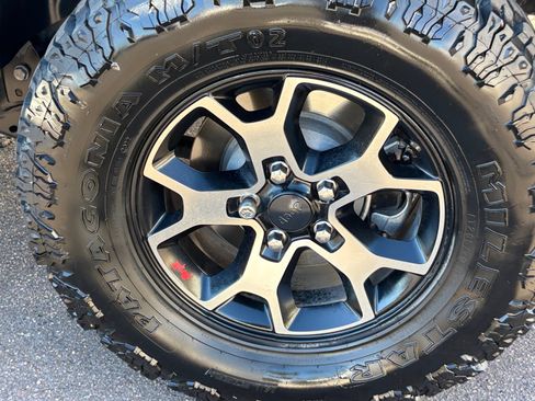 Used 2020 Jeep Wrangler Unlimited Rubicon w/ Steel Bumper Group image 26