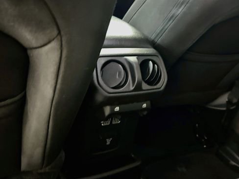 Used 2023 Jeep Wrangler Unlimited Rubicon 4xe AWD/4WD image 28