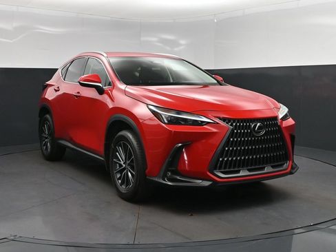 Used 2024 Lexus NX 250 FWD w/ Towing Package (2000 Lbs) image 9
