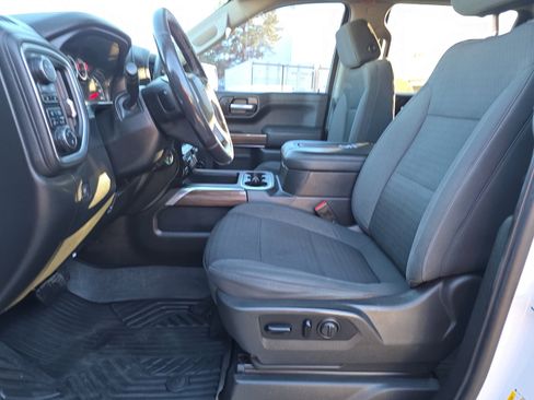 Used 2021 Chevrolet Silverado 1500 LT Trail Boss w/ Convenience Package II image 12