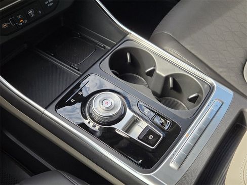 New 2026 Kia Carnival EX image 17