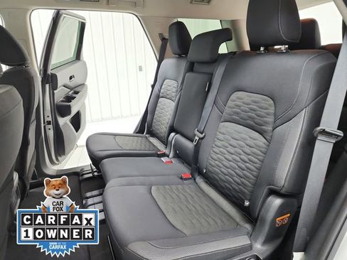 Used 2025 Nissan Pathfinder SV AWD/4WD image 38