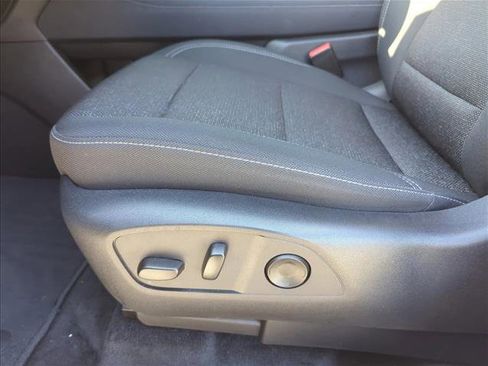 Used 2024 Chevrolet Traverse LT FWD image 10