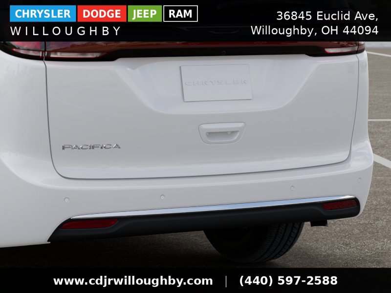 New 2027 Chrysler Pacifica Select FWD image 16