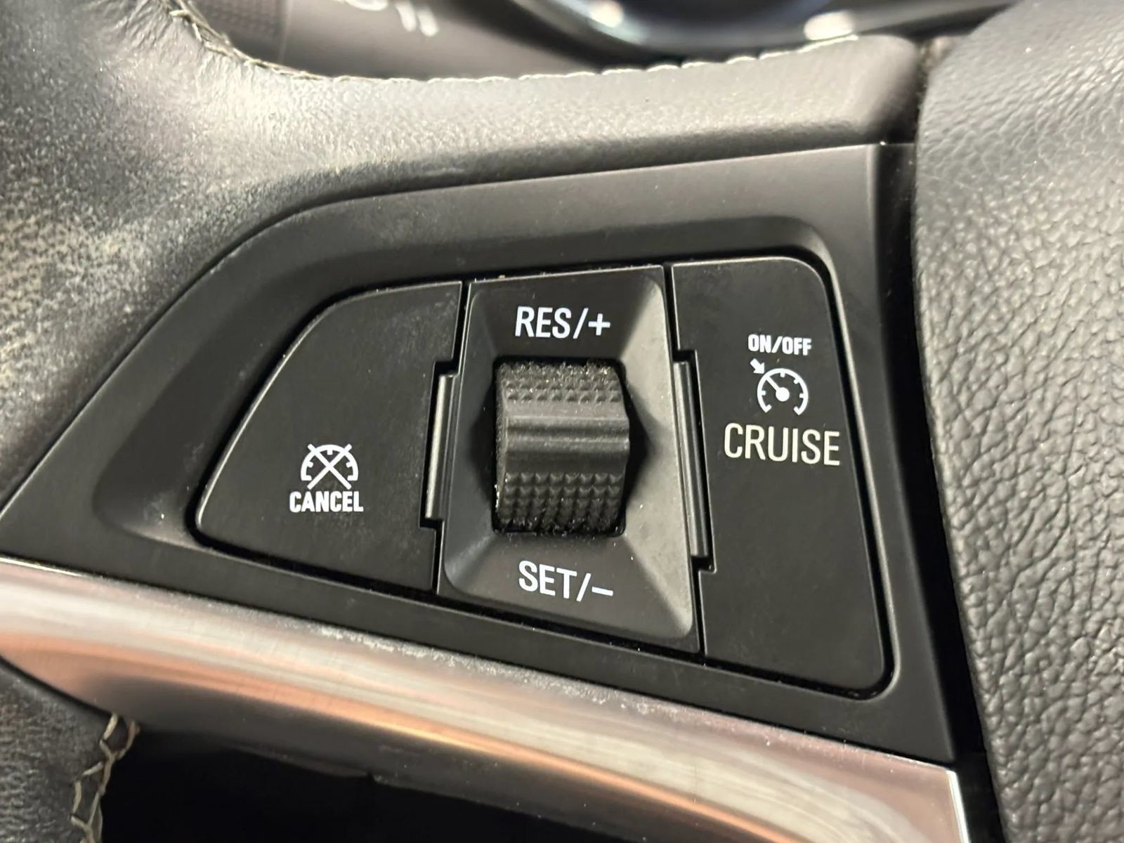 Used 2022 Buick Encore Preferred AWD/4WD image 44