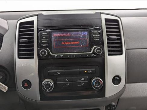 Used 2018 Nissan Frontier S image 17