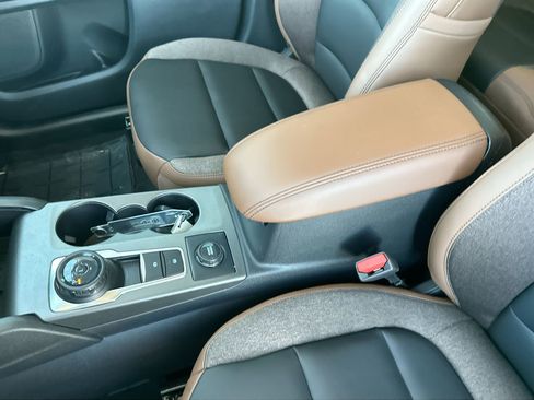 Used 2025 Ford Bronco Sport Outer Banks image 19