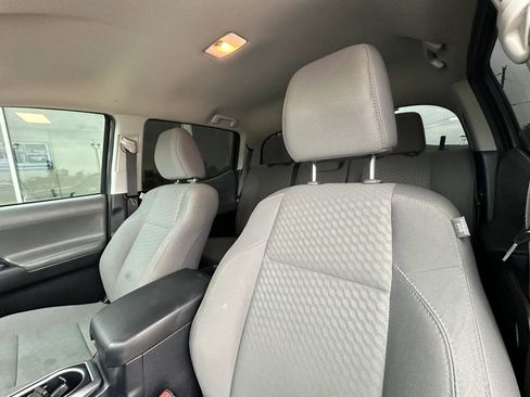 Used 2020 Toyota Tacoma SR5 RWD image 11